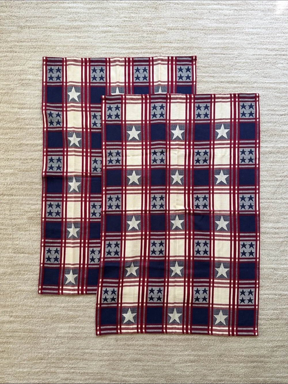 NWOT Set of 2 Pampered Chef Patriotic Kitchen Towels Plaid Star Red Blue Retired